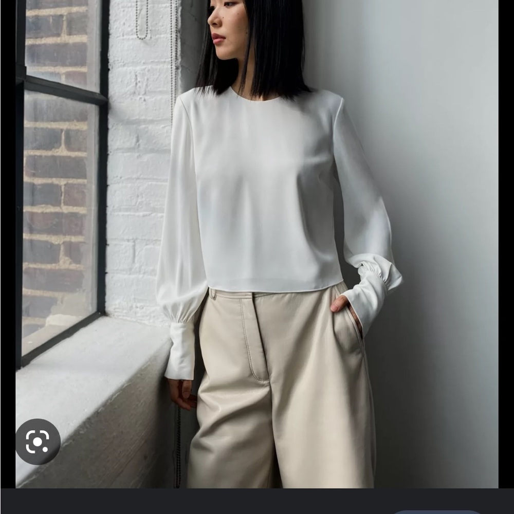 Aritzia parsons blouse size small